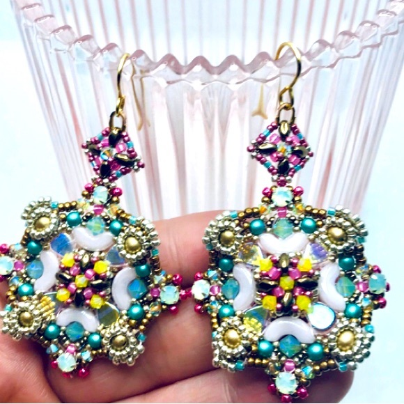 Bali style beaded Swarovski earrings - Picture 1 of 3